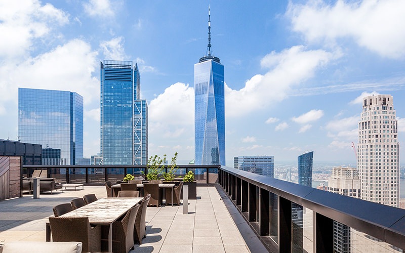 Large roof top lounge with seating and great views 